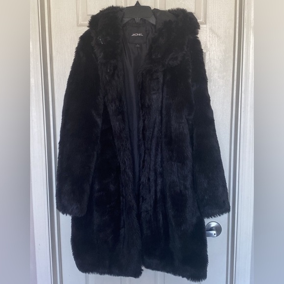 Asos Chic Black Faux Fur Coat - Picture 3 of 5